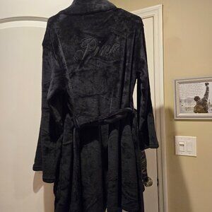 NWT  ROBE WOMENS